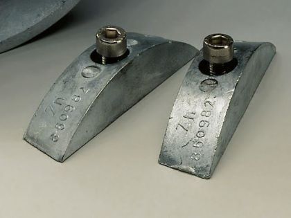 Volvo Penta 2 part Zinc hub Anode for older type 2 blade folding propeller on a shaft, Part Number 852018